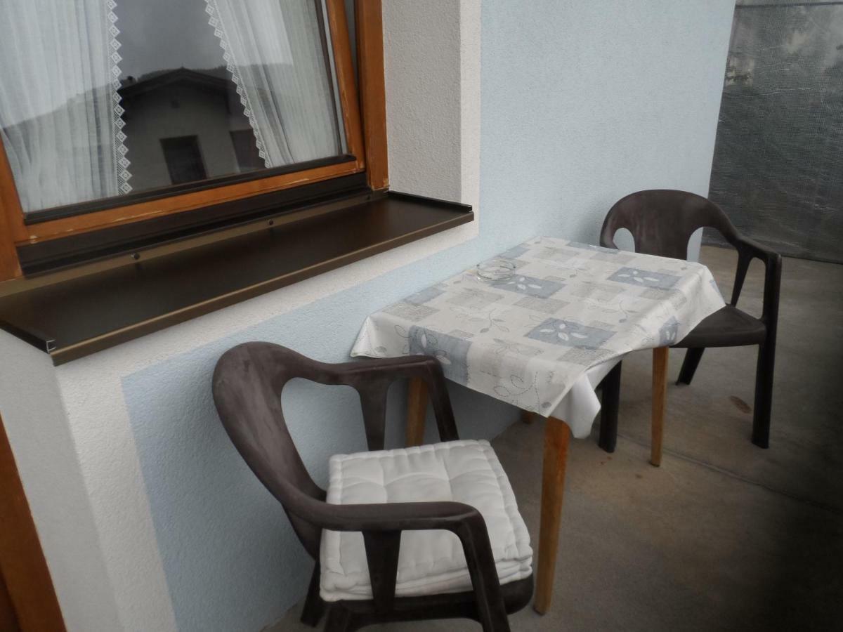Haus Am Wiesenrain 로이타쉬 외부 사진